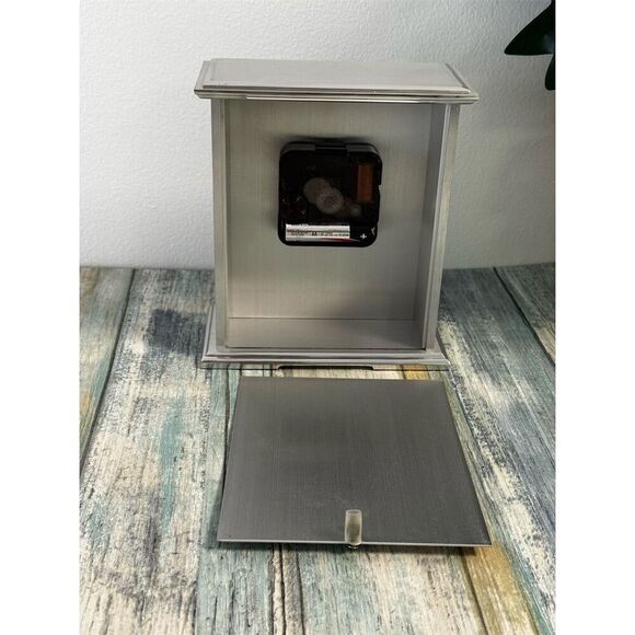 Bulova Desk Clock Black Dial Roman Numerals Elegant Design Unisex - Picture 6 of 6